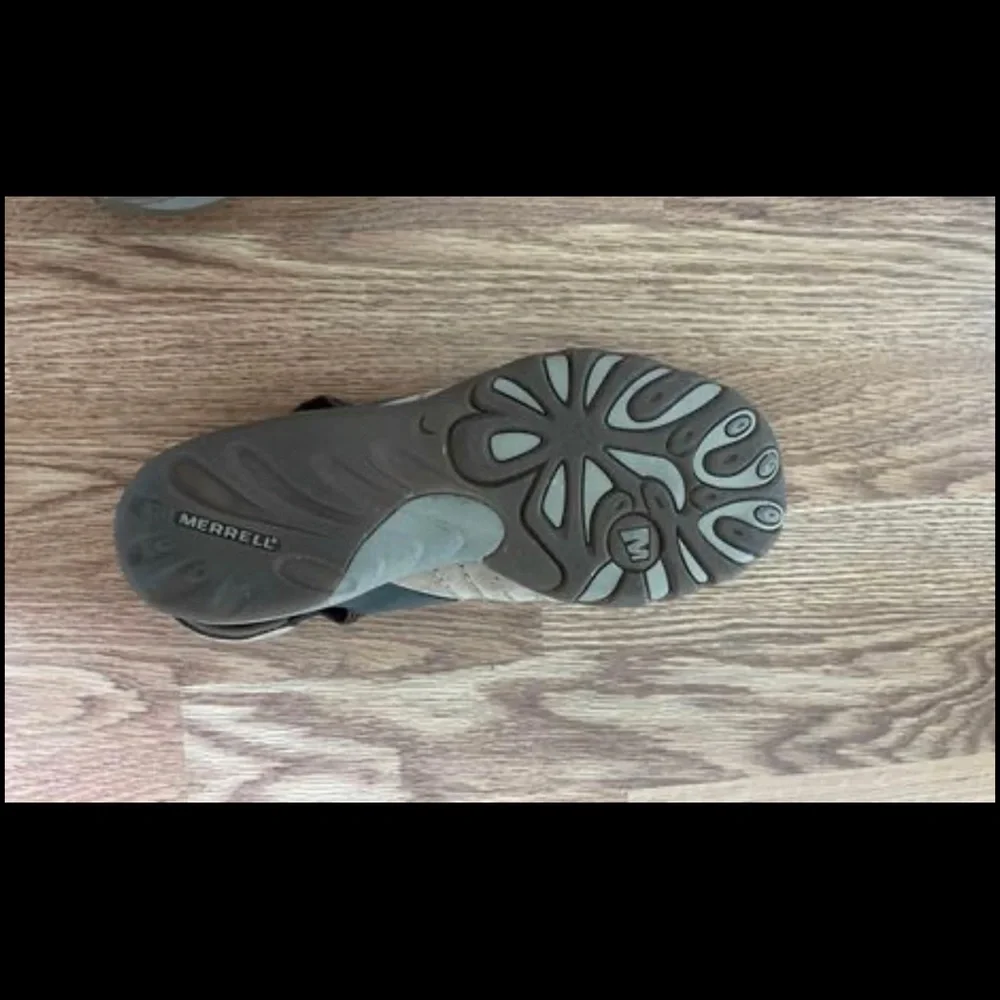 Merrell shoes - Picture 2 of 3